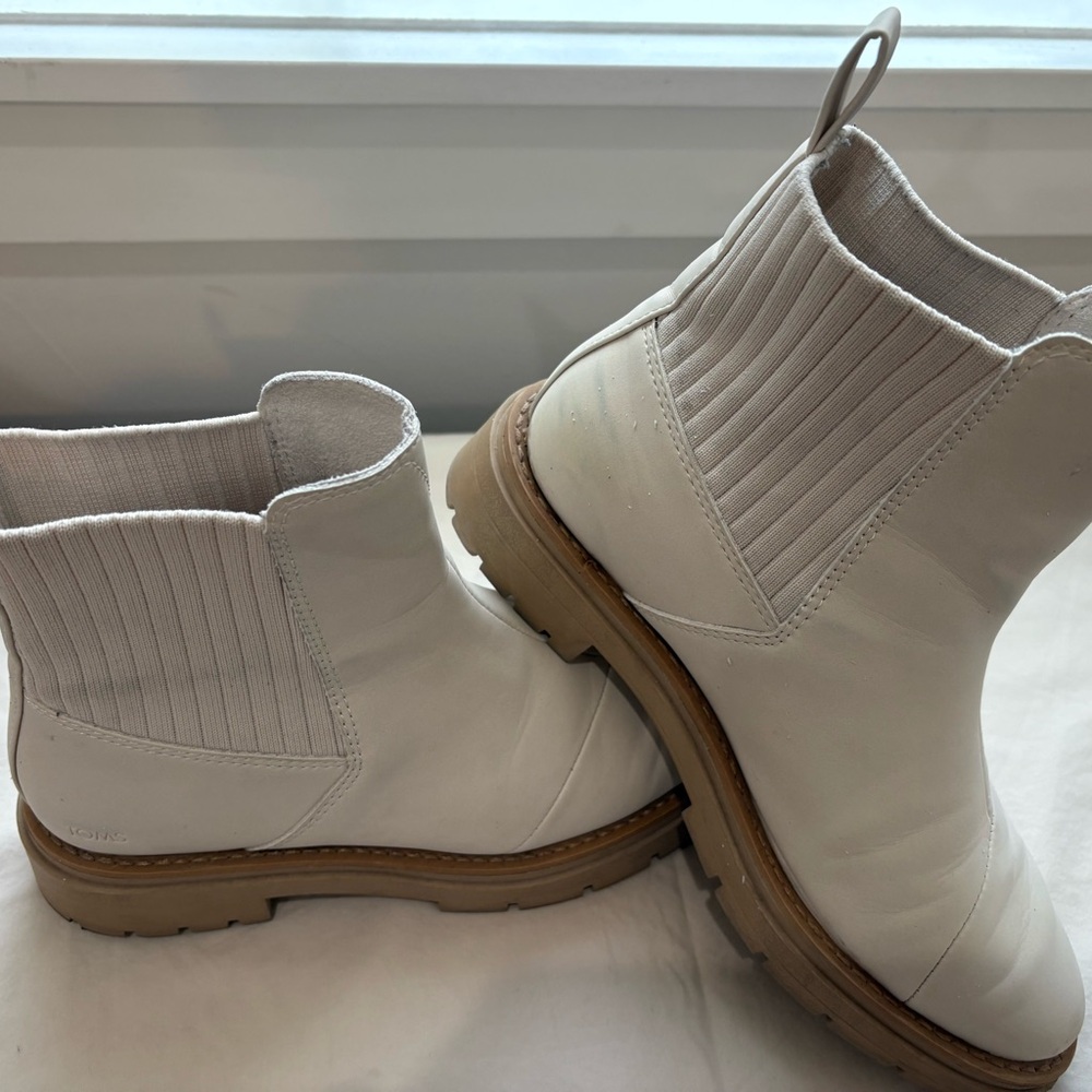 Toms Cream Ankle Boots